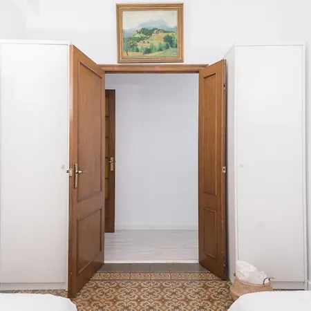 Apartamento Spacious 3 Bed In The Heart Of Sant Antoni Barcelona