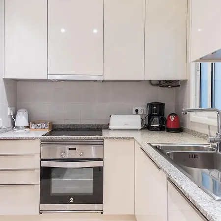 Spacious 3 Bed In The Heart Of Sant Antoni *