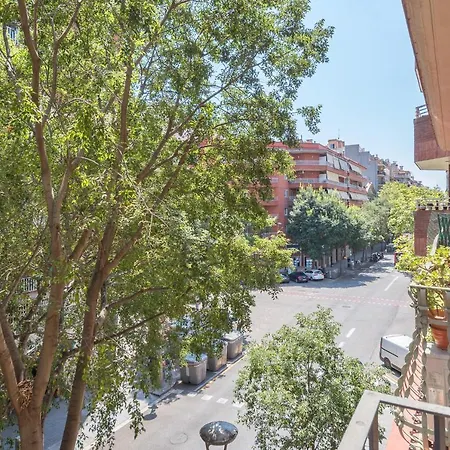Apartamento Spacious 3 Bed In The Heart Of Sant Antoni