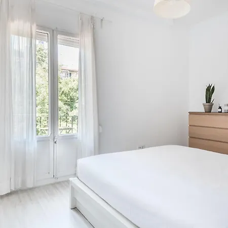 Apartamento Spacious 3 Bed In The Heart Of Sant Antoni