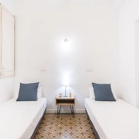 Spacious 3 Bed In The Heart Of Sant Antoni Apartamento