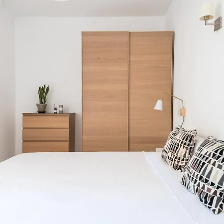 Spacious 3 Bed In The Heart Of Sant Antoni *