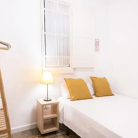 Apartamento Spacious 3 Bed In The Heart Of Sant Antoni