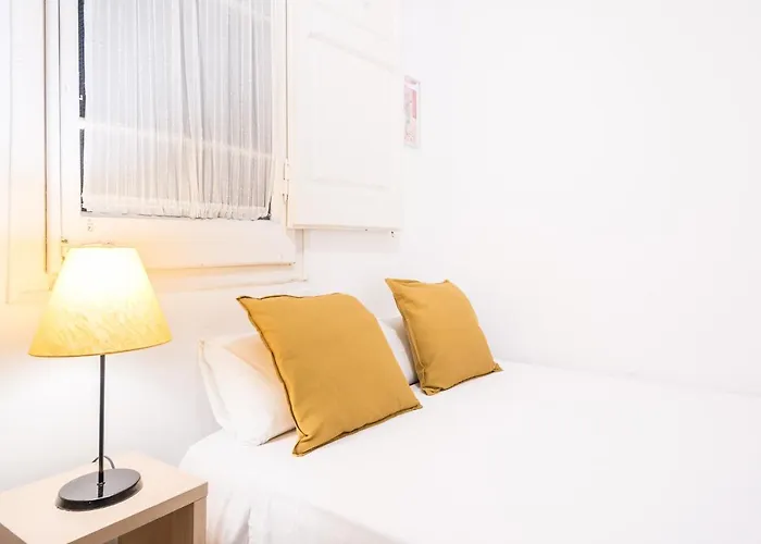 شقة Spacious 3 Bed In The Heart Of Sant Antoni, برشلونة