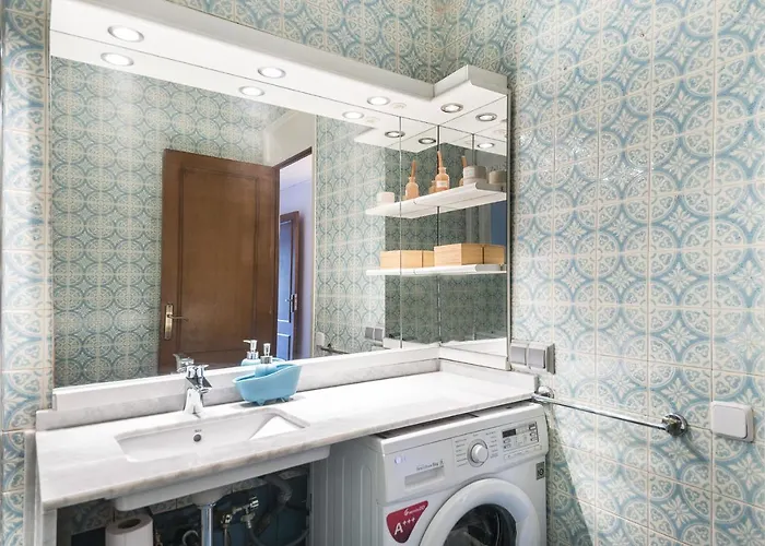 Spacious 3 Bed In The Heart Of Sant Antoni, * برشلونة